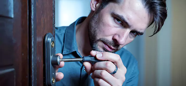 Eviction Locksmith Hutchinson