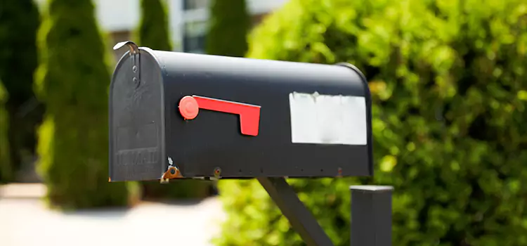 Secure Mailboxes for Packages Hutchinson