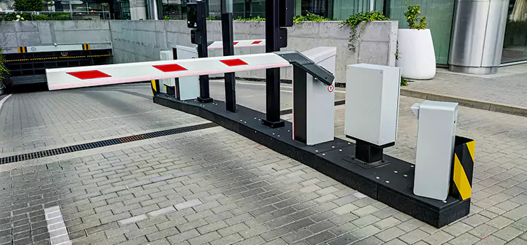 Custom Gate Design & Integration Hutchinson